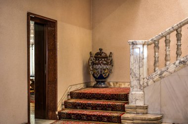 BUCHAREST, ROMANIA - 13 Eylül 2022: Çavuşesku Sarayı veya Çavuşesku Köşkü veya Bahar Sarayı. Komünist lider Nikolay Çavuşesku 'nun evi. Yüksek kalite fotoğraf