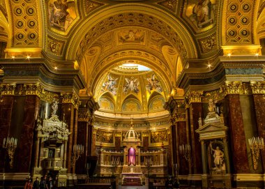 Macaristan, Budapeşte 'deki St. Stephens Bazilikası' nın içi. Yüksek kalite fotoğraf