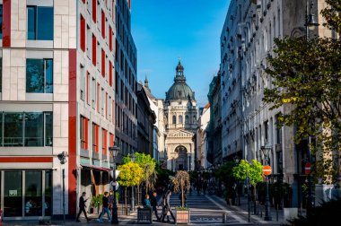 Budapeşte 'nin merkezindeki Aziz Stephens Bazilikası, Macaristan tercümesi. Yüksek kalite fotoğraf