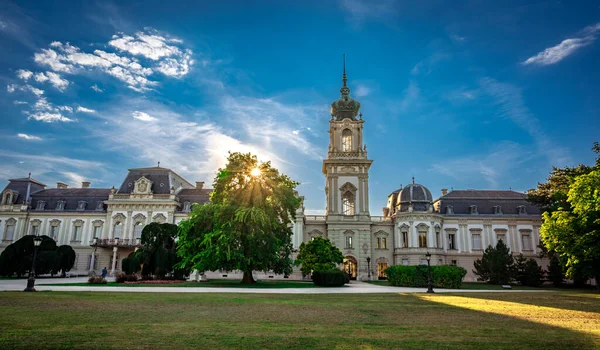 Keszthely, Zala, Macaristan 'daki Barok Sarayı' nın manzarası. Yüksek kalite fotoğraf