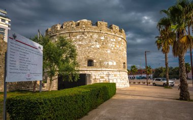 Güneşli bir yaz gününde Venedik Durres Kulesi - Arnavutluk. Yüksek kalite fotoğraf