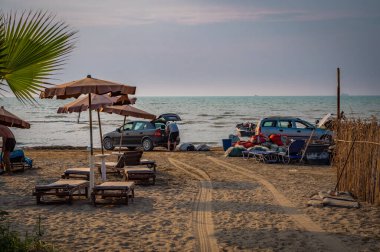 Arnavutluk 'un Durres kenti yakınlarındaki Karpen plajı. Yüksek kalite fotoğraf