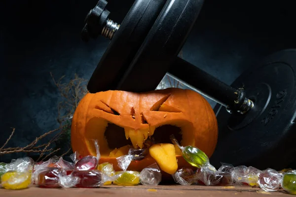 Dumbbell Barbell Peso Platos Aplastamiento Tallado Calabaza Halloween Jack Linterna — Foto de Stock