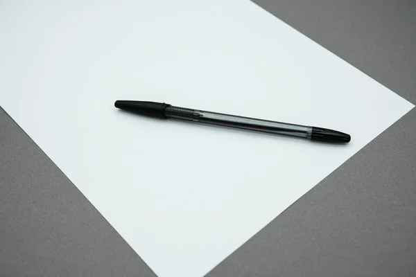 Порожній Папір Ручкою — стокове фото
