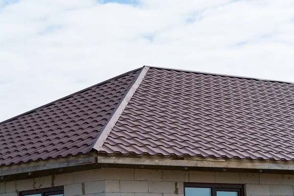Nowoczesny Dach Wykonany Metalu Nowoczesna Konstrukcja — Zdjęcie stockowe