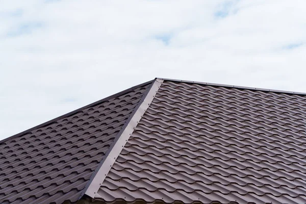 Pokrycie Dachu Metalowym Profilem Konstrukcja Dachów Metalowych — Zdjęcie stockowe