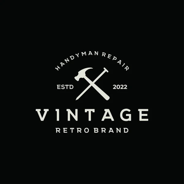 Retro Vintage Martelo Cruzado Unhas Logotipo Design Logo Para Serviços —  Vetores de Stock