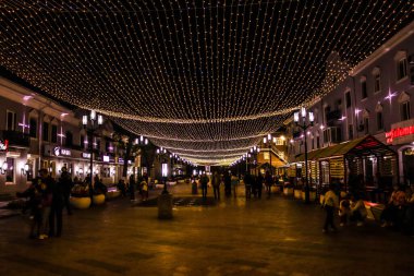Şehrin gece manzarası
