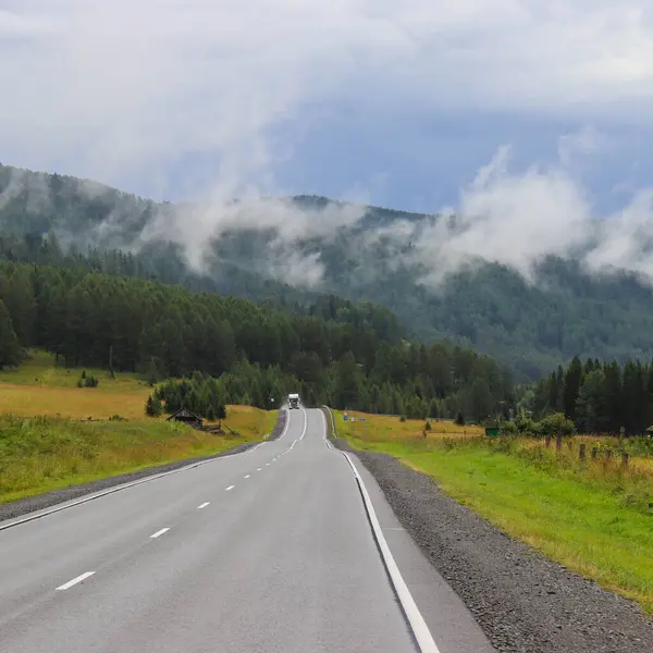 Güzel Altai dağları, Rusya