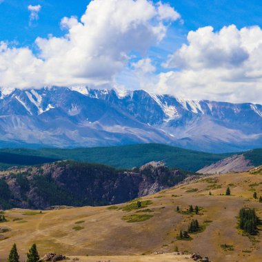 Dağ manzarası. altai dağları.