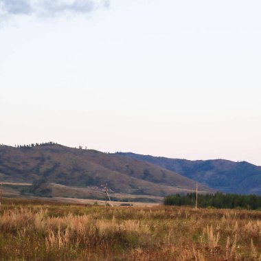 Dağlarda güzel bir gün batımı
