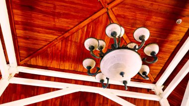 Hollanda sömürge döneminden kalma antik dekoratif lamba.