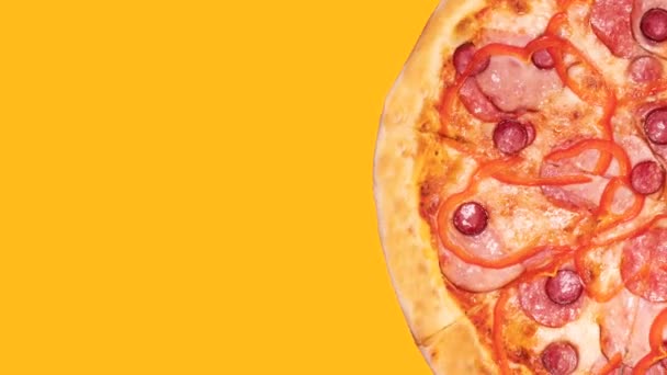 Close Delicious Pizza Mozzarella Cheese Yellow Background Banner Place Wedding — Stock Video