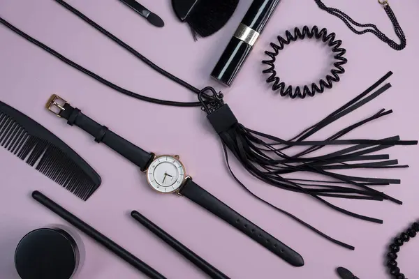 Fondo Giratorio Diferentes Accesorios Moda Para Mujer Cosas Relojes Collar Fotos De Stock