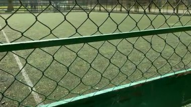 Boş futbol ya da spor sahası, kayıp spor kariyeri ya da sakatlık konsepti. Yüksek kalite 4k görüntü
