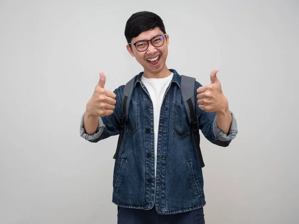Pozytywny Człowiek Dżinsy Koszula Nosić Okulary Pokazać Kciuk Górę Bardzo — Zdjęcie stockowe