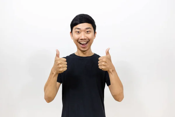 Positivo Asiático Hombre Negro Camisa Sonrisa Mostrar Doble Pulgar Arriba —  Fotos de Stock