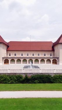 Slovenya 'daki Brdo Kalesi' nin (Grad) insansız hava aracı çekimi