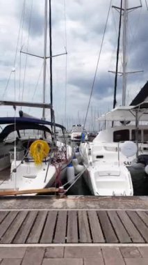 Slovenya 'daki Izola kasabası ve marinasının insansız hava aracı görüntüleri