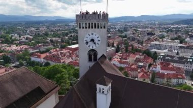 Slovenya 'daki Ljubljana Kalesi' nin havadan görüntüsü insansız hava aracı ile çekildi