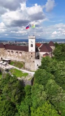 Slovenya 'daki Ljubljana Kalesi' nin havadan görüntüsü insansız hava aracı ile çekildi