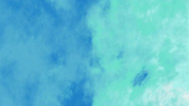 Doğaya uygun mavi ve yeşil bulutlu gökyüzü çevresel kavramları ve gökyüzü ile ilgili ilham verici içeriği tasarlar.