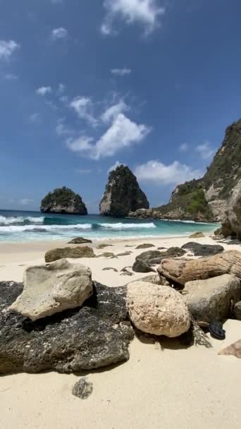 Pemandangan Dan Suara Ombak Pinggir Pantai — Stok Video