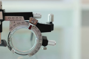 Yüksek miyop görme duyusu için reçeteli gözlüklerin yarısı görme duyusu ölçme aracı arka plan, deneme çerçevesi, göz testi, göz testi, deneme çerçevesi gözlüğü için optometrist deneme çerçevesi