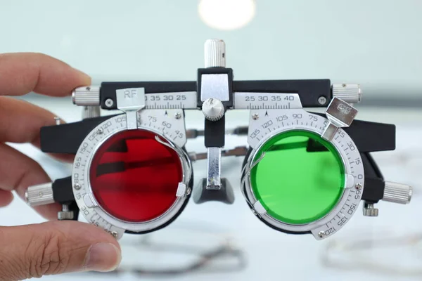 Helft Van Voorgeschreven Bril Voor Hoge Bijziendheid Oogzicht Meetinstrument Gezichtsverzorging — Stockfoto