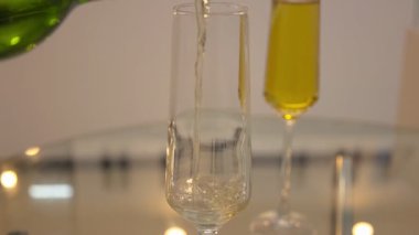 Şampanyaya yakın çekim 