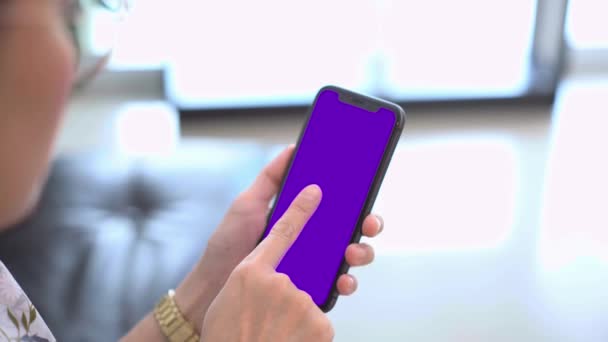 Telefon Handen Hand Med Hjälp Smartphone Handhållen Mobiltelefon — Stockvideo