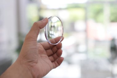 Gözlüklü lensler, gözlüklü lensler.