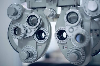 Phoropter göz testi, hastanelerdeki hastalar için göz ölçüm ekipmanı, göz muayenesi Phoropter kırıcı. 