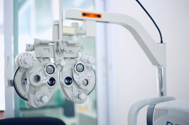 Phoropter göz testi, hastanelerdeki hastalar için göz ölçüm ekipmanı, göz muayenesi Phoropter kırıcı. 