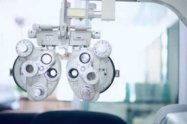 Phoropter göz testi, hastanelerdeki hastalar için göz ölçüm ekipmanı, göz muayenesi Phoropter kırıcı. 