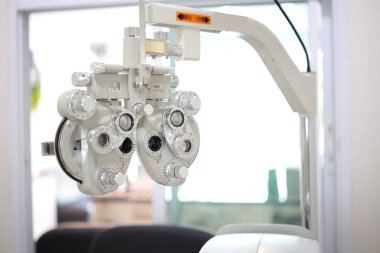 Phoropter göz testi, hastanelerdeki hastalar için göz ölçüm ekipmanı, göz muayenesi Phoropter kırıcı. 