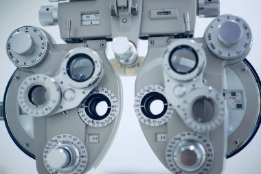 Phoropter göz testi, hastanelerdeki hastalar için göz ölçüm ekipmanı, göz muayenesi Phoropter kırıcı. 