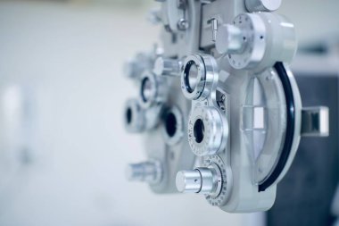 Phoropter göz testi, hastanelerdeki hastalar için göz ölçüm ekipmanı, göz muayenesi Phoropter kırıcı. 