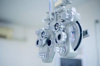 Phoropter göz testi, hastanelerdeki hastalar için göz ölçüm ekipmanı, göz muayenesi Phoropter kırıcı. 