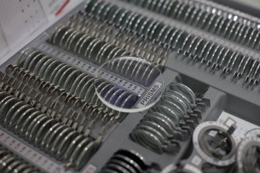 Mercek gözlüğü, gözlük lens, cam gözlük. 