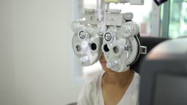 Teste Ocular Para Crianças Loja Óptica Exame Ocular Para Crianças — Vídeo de Stock