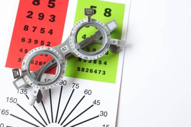 Yüksek miyop görme duyusu için reçeteli gözlüklerin yarısı görme duyusu ölçme aracı arka plan, deneme çerçevesi, göz testi, göz testi, deneme çerçevesi gözlüğü için optometrist deneme çerçevesi