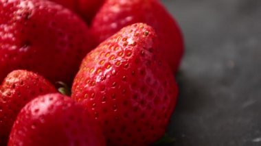 Çilek meyvesi, olgun çilek. 