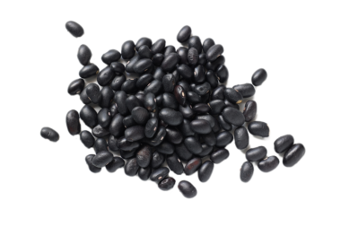 Siyah fasulye tohumları beyaz arkaplanda izole 