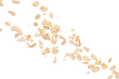 Beyaz arka planda yulaf ezmesi manzarası, yulaf ezmesi kahvaltısı. 