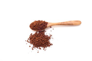 Beyaz arka planda izole kahve, iyi pişmiş kahve, kahve tozu.,