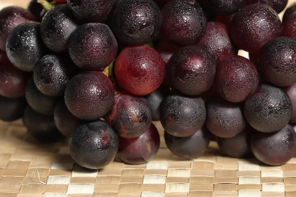 Grapes Wooden Background Bad Cholesterol Prevention Healthy Fruits Iron Fruits — Stock Photo, Image