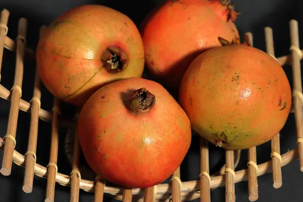Pomegranate Isolated Wooden Background — Stock Photo, Image
