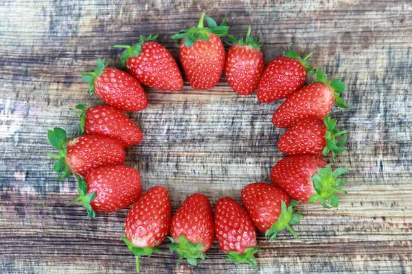 Tatlı kırmızı çilek. Makro fotoğrafı kapat.