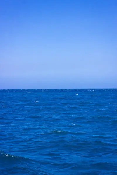 mavi deniz suyu yüzeyi